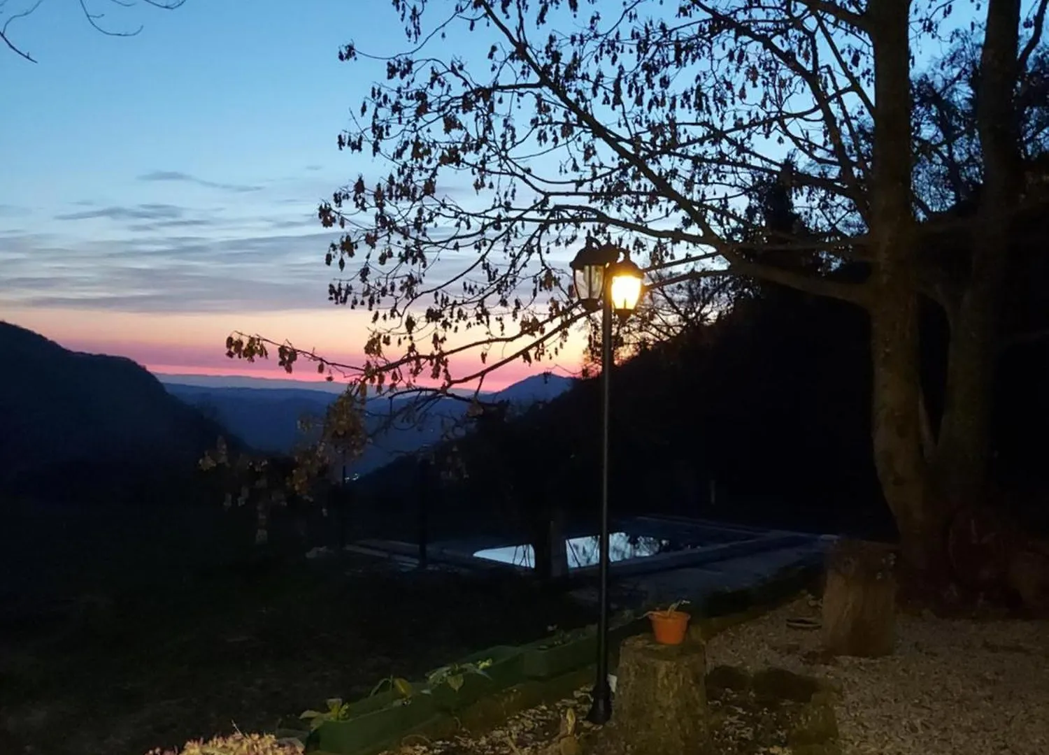 Apartment Oasi Di Pace E Natura Gardone Riviera Italy