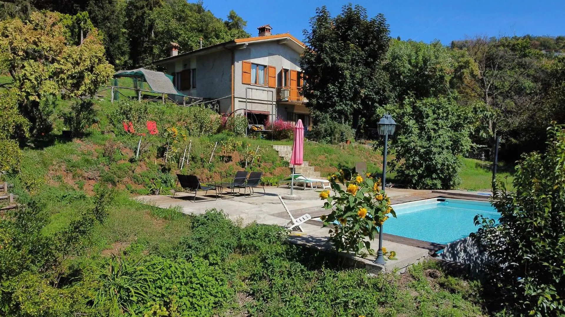 Oasi Di Pace E Natura Gardone Riviera Italy